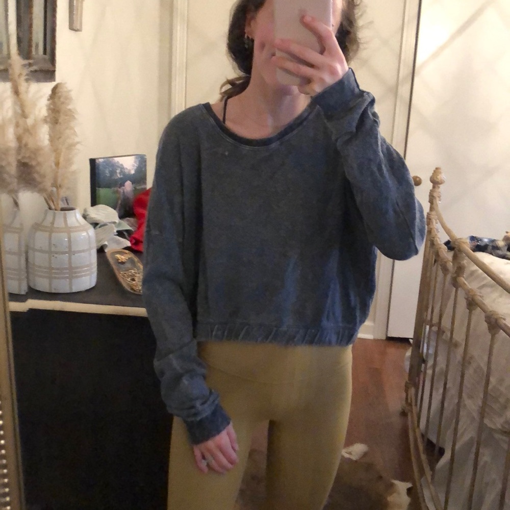 Cropped pullover